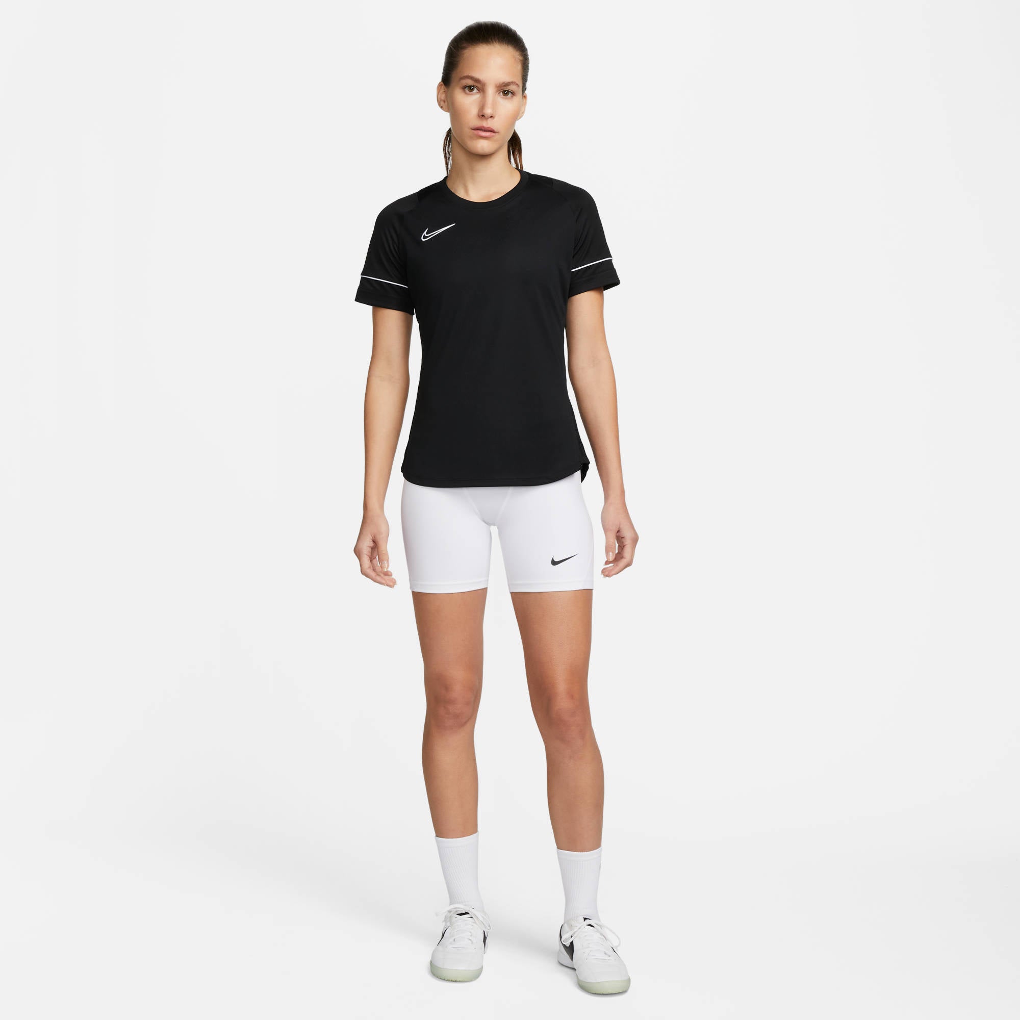 W NK DF STRIKE NP SHORT