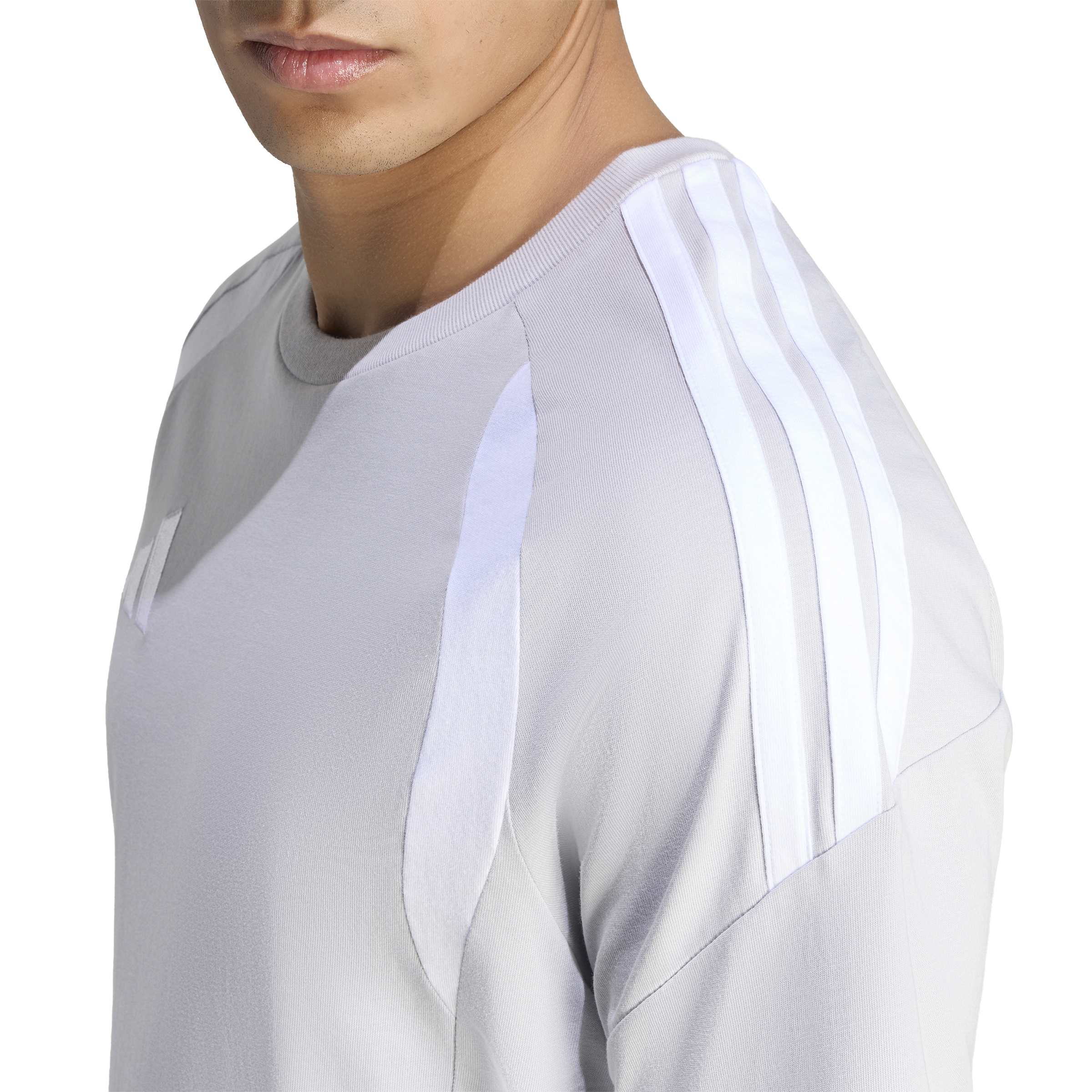 TIRO26L SW TEE - ADFE/TMLGGR/WHITE