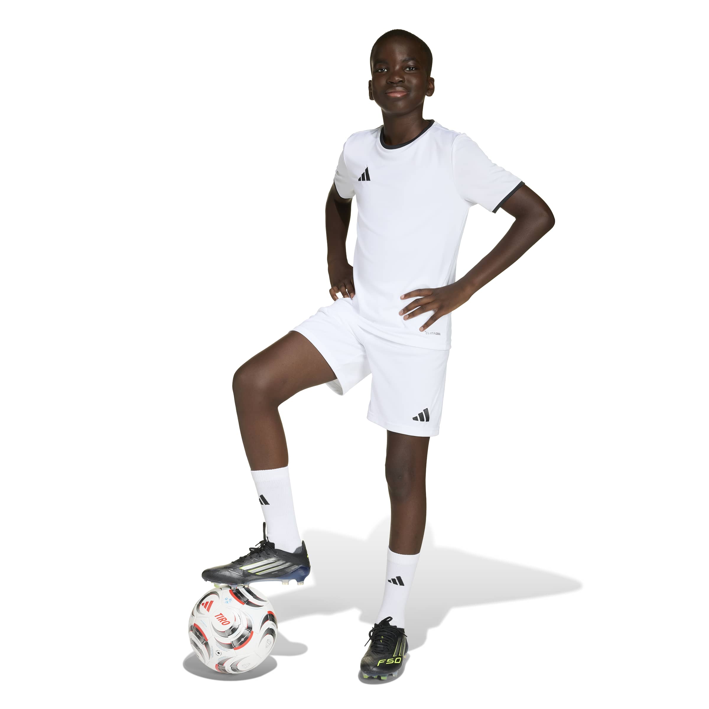 ENT26 SHO Y - 001A/WHITE/BLACK