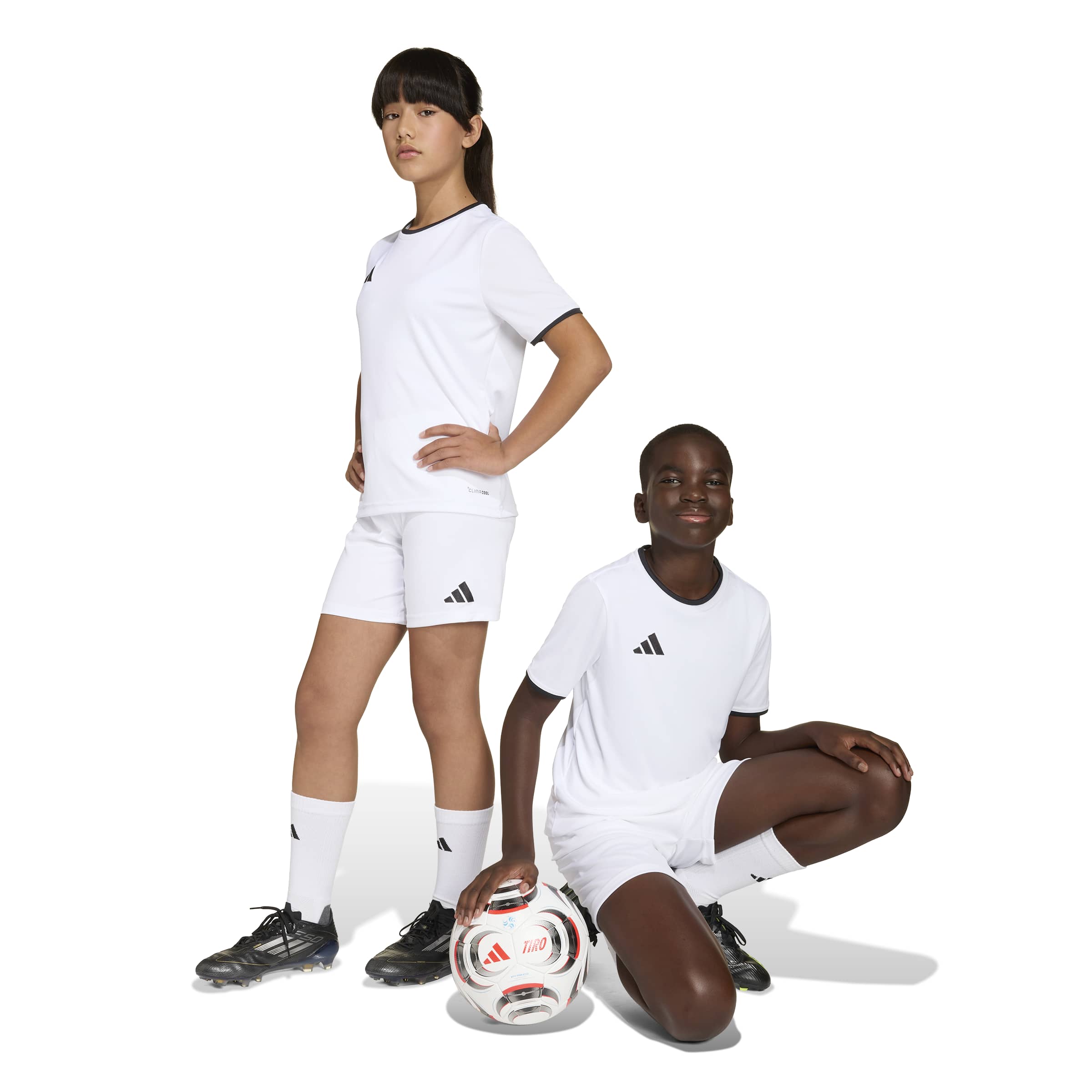 ENT26 SHO Y - 001A/WHITE/BLACK