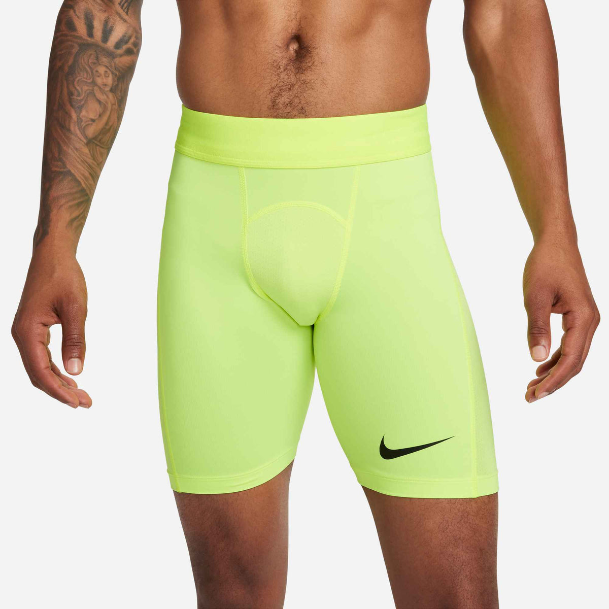 M NK DF STRIKE NP SHORT